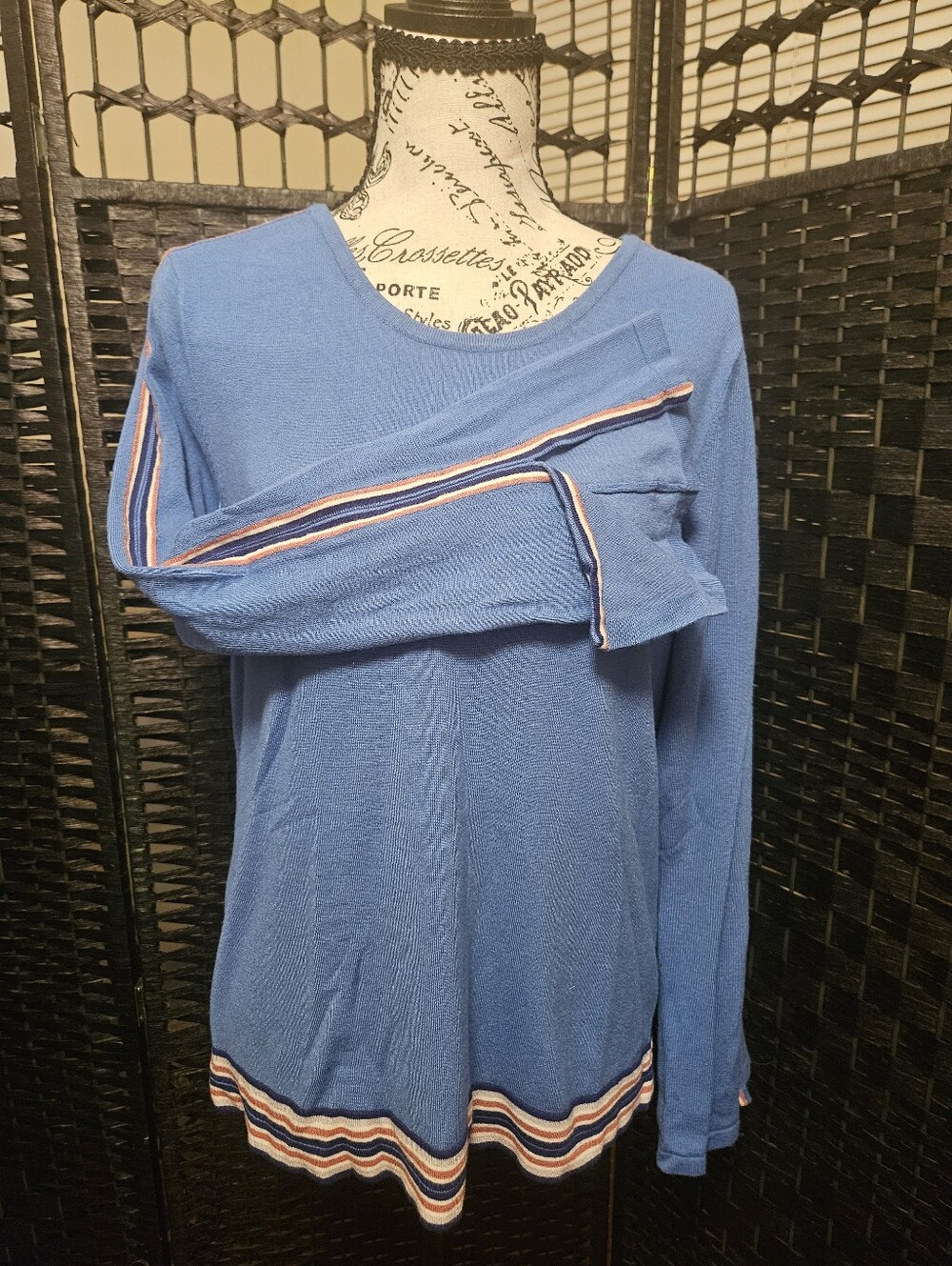 90's Style Blue Long-Sleeve Knit Top with Stripe Trim